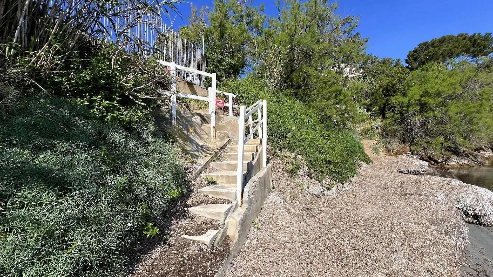 Apartamento Le Cabanon Hyères 0*,  Francia